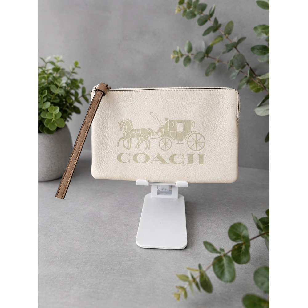 W284 Coach Jes corner Horse & Carriage wristlet